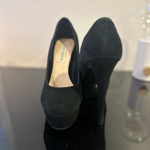 Steve Madden Black Suede Platform Pumps